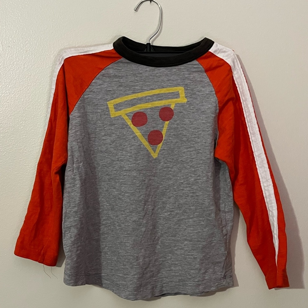 Hanna Andersson Sz 110 US 5 Gray and Red Pizza Graphic Shirt